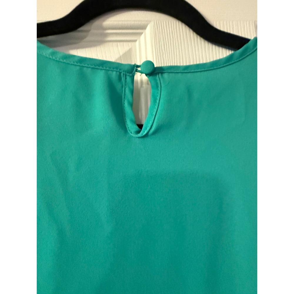Everly Teal Green Sleeveless Embroidered V-Neck Blouse Keyhole Back Top Small - Picture 6 of 8